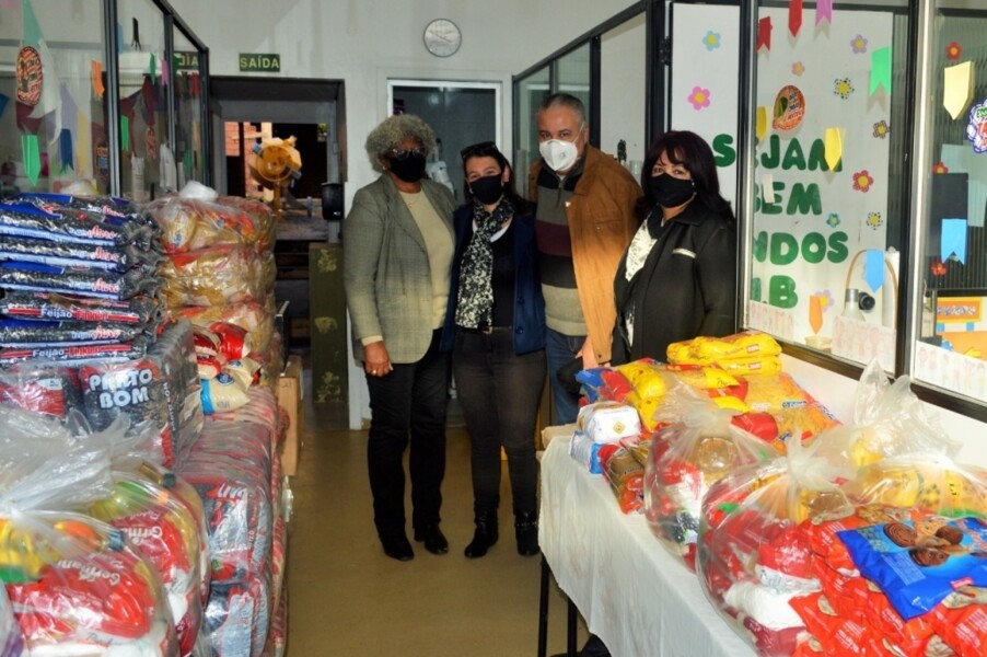 atuaria-brasil-arrecada-900-quilos-de-alimentos-em-campanha-solidaria