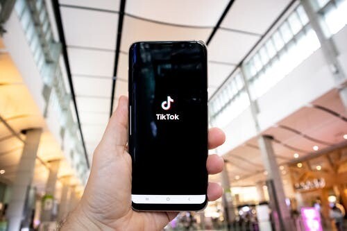 bradesco-seguros-mira-o-publico-jovem-e-cria-perfil-no-tiktok