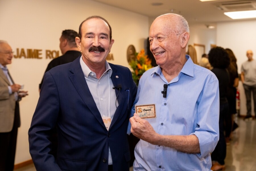 capemisa-realiza-acao-especial-para-homenagear-seus-clientes