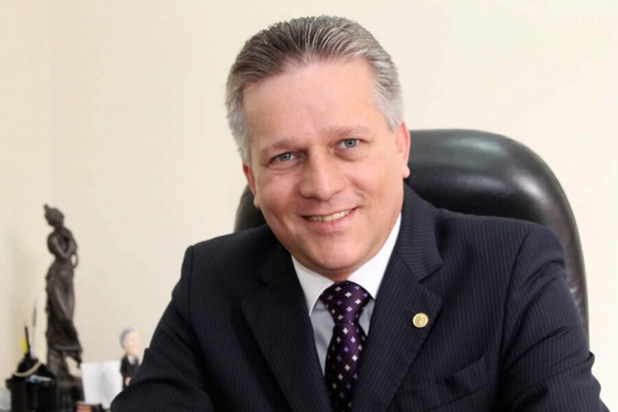corretor-precisa-diversificar-seus-negocios