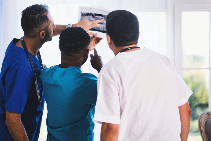 bradesco-saude-presta-homenagem-aos-medicos-da-rede-credenciada