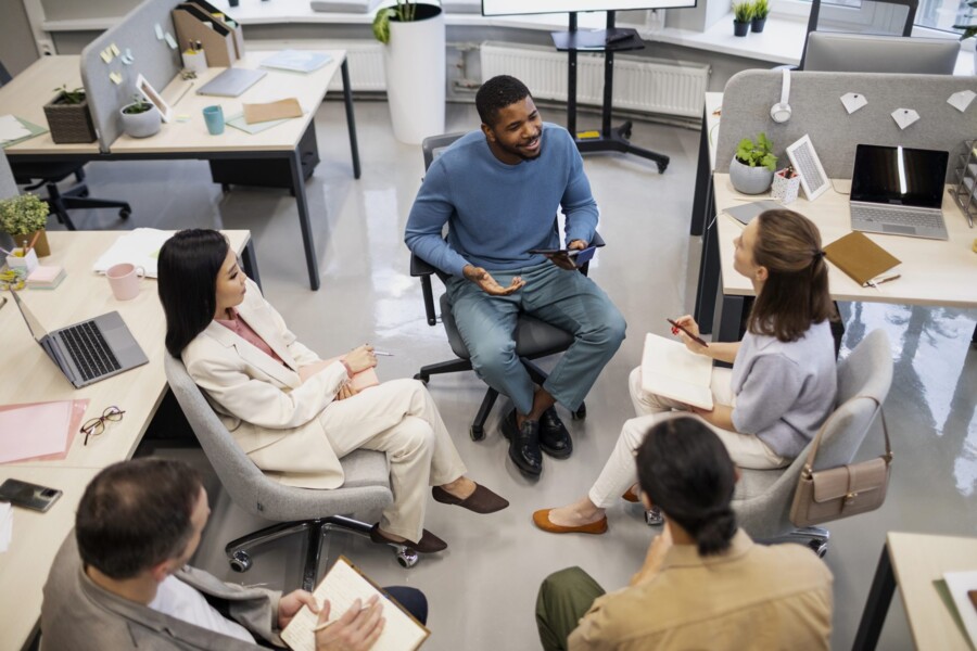 ambiente-de-confianca-nas-empresas-pode-acelerar-resultados-em-forca-de-trabalho-em-transformacao-revela-estudo-da-metlife