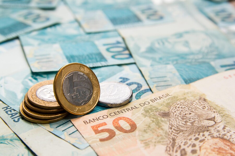termometro-do-seguro-o-que-a-alta-nas-adesoes-do-setor-mostra-sobre-a-economia