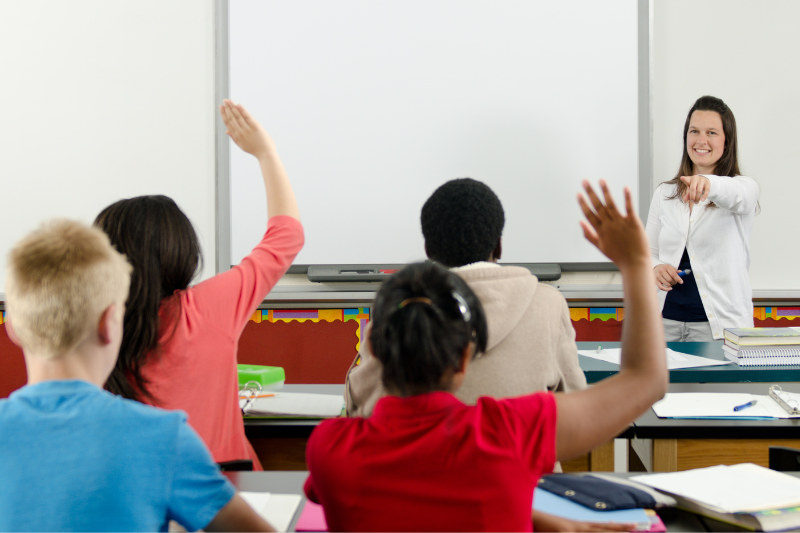 mec-lanca-programa-na-ponta-do-lapis-para-incluir-educacao-financeira-e-securitaria-nas-escolas