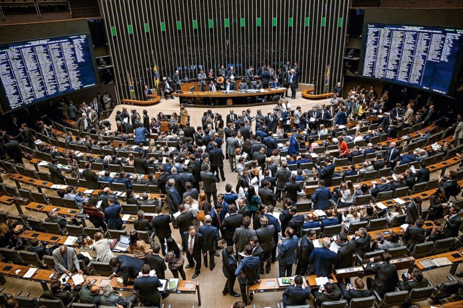 novo-marco-do-seguro-esta-parado-ha-um-mes-na-camara