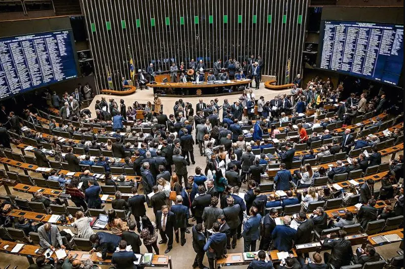 novo-marco-do-seguro-completa-15-dias-na-camara-sem-avancar