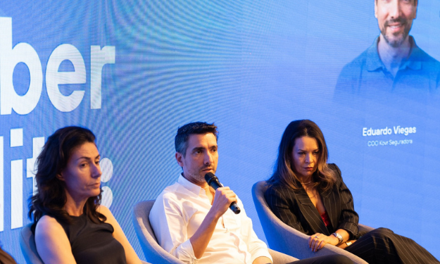 telefonica-seguros-e-kovr-seguradora-reforcam-solucao-simplificada-de-seguro-cyber-para-pmes-em-evento-estrategico-em-sao-paulo