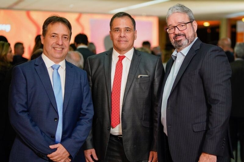 fenacap-participa-do-lancamento-da-agenda-institucional-2024-do-mercado-segurador-em-brasilia