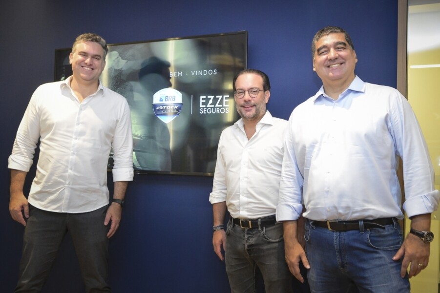 ezze-seguros-e-a-nova-patrocinadora-oficial-da-stock-car