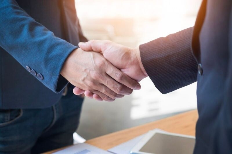 seguradora-renova-parceria-para-distribuicao-de-seguros-com-o-grupo-carrefour