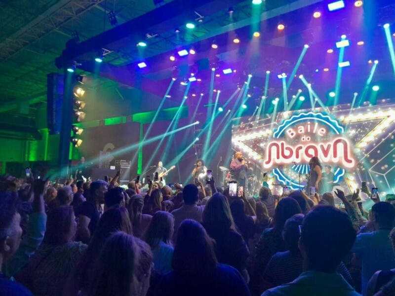 baile-do-abrava-faz-o-grande-publico-da-conec-dancar-na-segunda-noite-do-evento