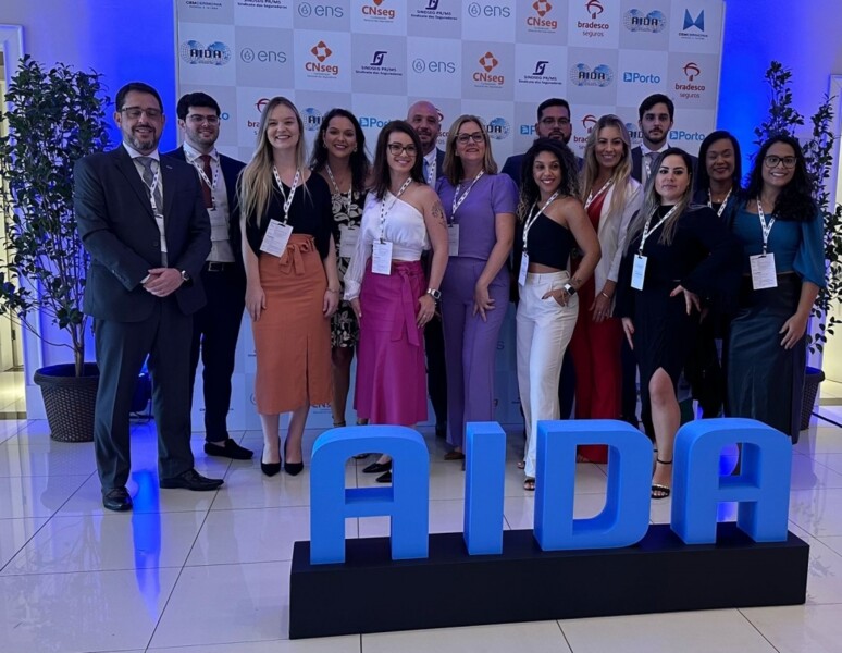 equipe-do-c-josias-ferrer-participa-em-peso-do-xv-congresso-brasileiro-de-direito-de-seguro-e-previdencia-realizado-em-foz-do-iguacu-pr