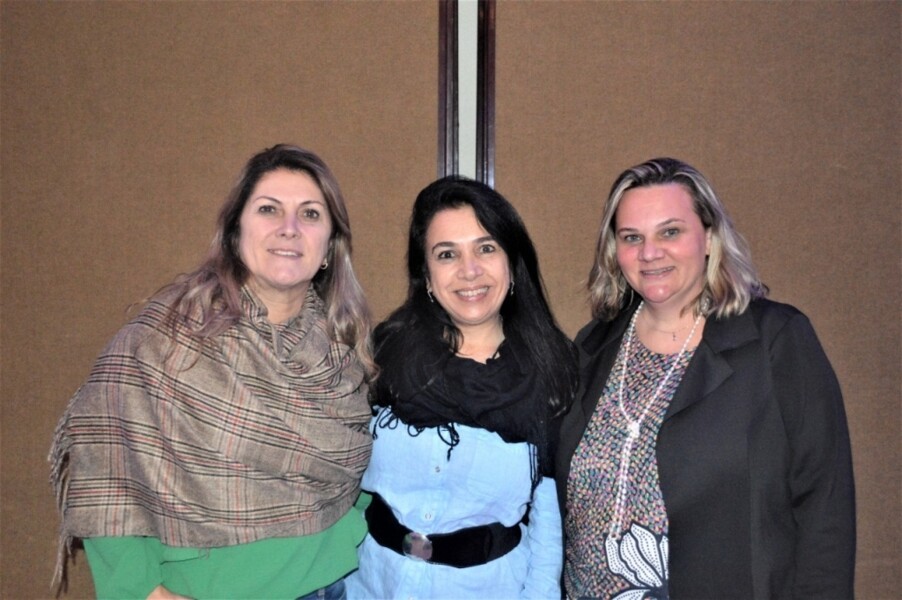 com-tania-cleo-e-elisiane-o-trabalho-e-a-amizade-andam-sempre-juntos