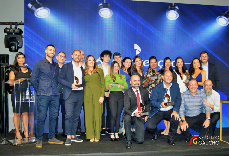 em-clima-de-festa-sustentare-premia-unidades-vencedoras-e-celebra-15-anos-de-existencia