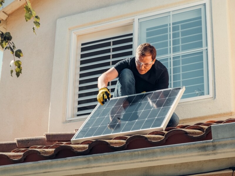 crescimento-da-energia-solar-gera-oportunidades-para-o-setor-de-seguros