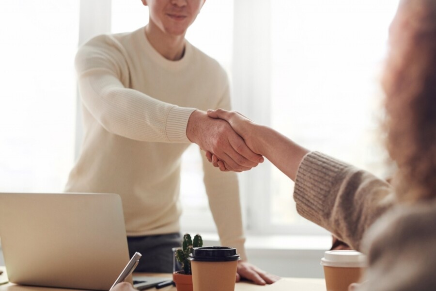 infocap-da-dicas-para-vender-seguros-para-quem-ja-e-cliente